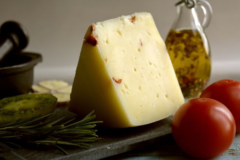 Сыр КАЧОТТА с томатами